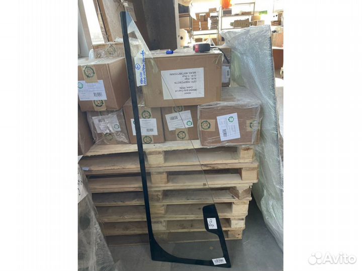 Стекло лобовое среднее Ammann