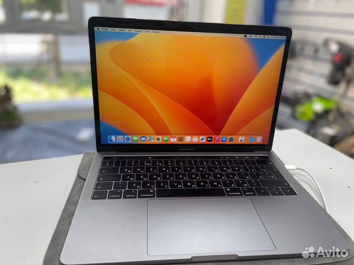 MacBook Pro touch bar 13 2018г. i7 / 16 / 512