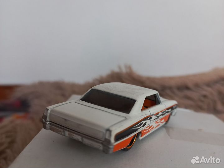 Коллекционные машинки hot wheels 66 Nova tm gm2006