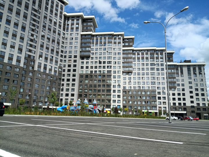 2-к. квартира, 56,5 м², 1/25 эт.