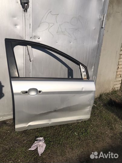 Правая передняя дверь Ford Focus 2 рестайлинг