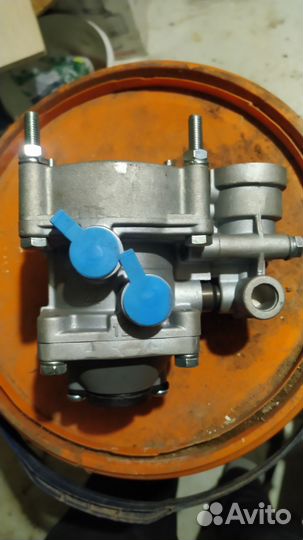 Тормозной кран прицепа