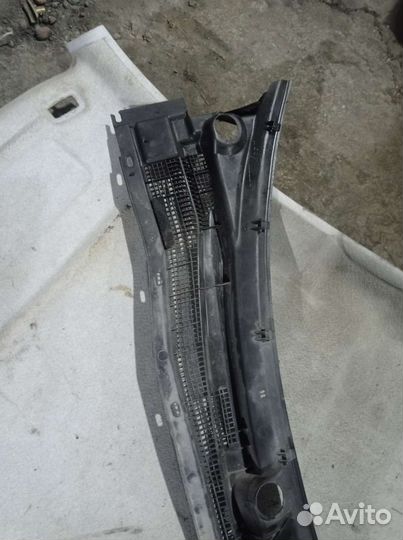 Жабо Mitsubishi outlander 1