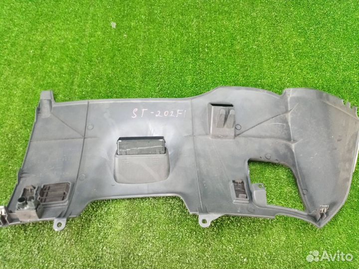 Консоль под рулевой колонкой Toyota Celica ST202