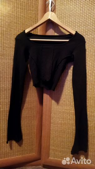 Топ с длинными рукавами