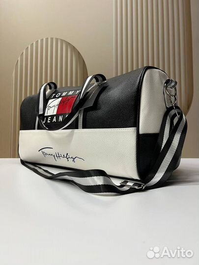 Спортивные сумки Tommy Hilfiger
