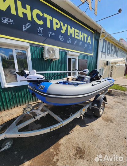 Лодка с мотором