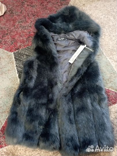 Меховая искусственная жилетка размер М