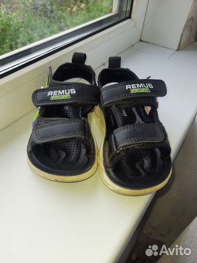 Детские сандали