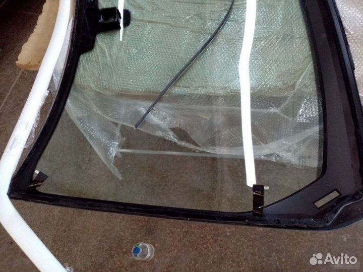 Стекло лобовое Land Rover Range Rover