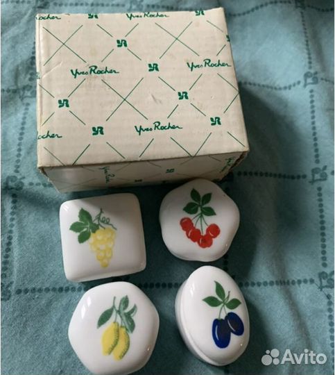Винтажные сувенирные фарфоровые баночки Yves Roche