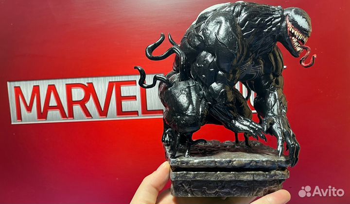 Фигурка Веном из marvel