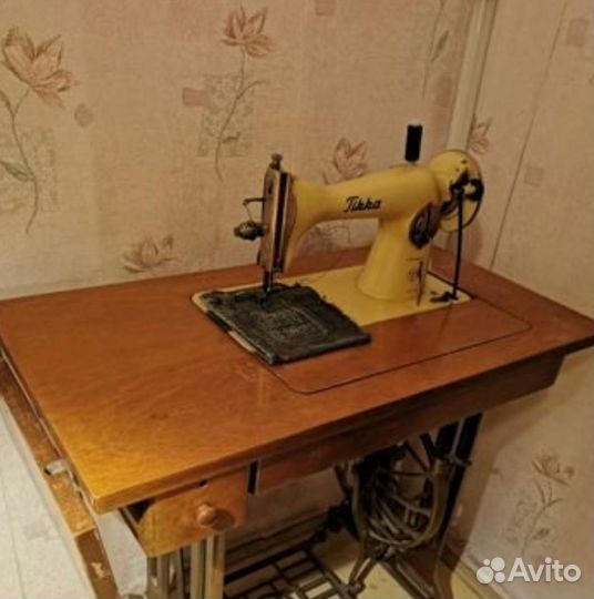 Швейная ножная финская машинка Tikka