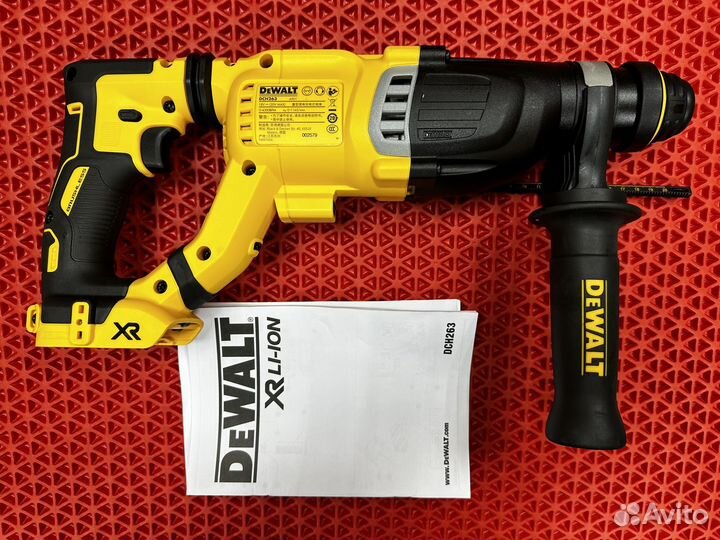 Перфоратор dewalt DCH263N