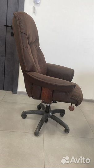 Компьютерное кресло