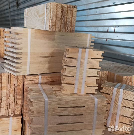 Рамка в пчелиный улей