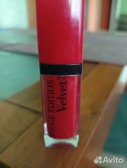 Bourjois rouge edition velvet помада