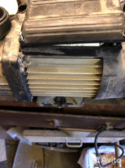 Электродвигатель, гидропомпа