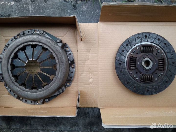 Запчасти на Hyundai Elantra