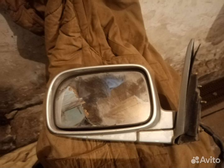 Зеркало боковое