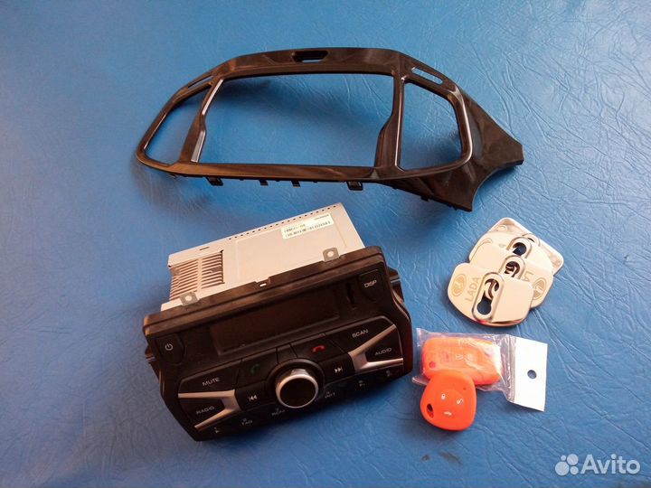 Магнитола Лада Веста св Кросс