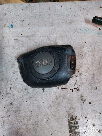 Подушка безопасности водителя audi a8 d2 ауди а8