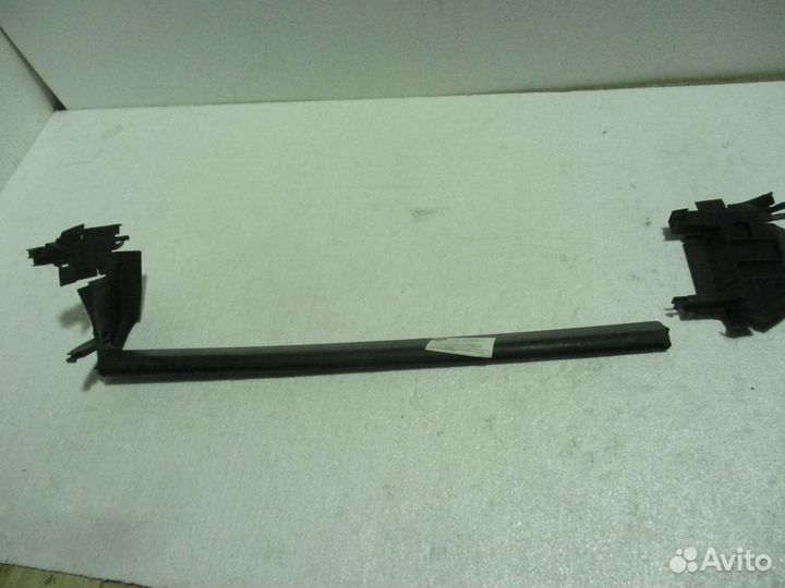 Воздуховод радиатора нижний Mercedes S W221