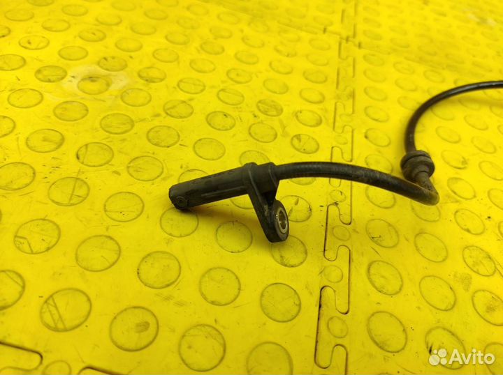 Датчик ABS задний Mercedes-Benz W204 M271.820 1.8T