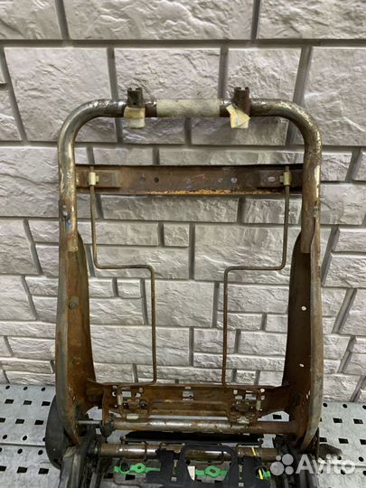 Lexus NX 200 (Z10) Каркас передних сидений RH