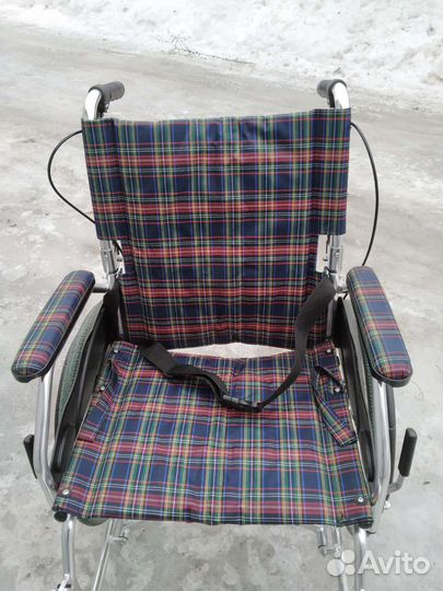Кресло-коляска, новая, Германия, 12кг, с тормозами