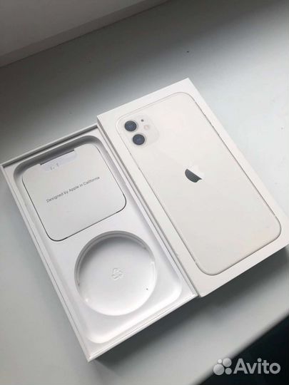Коробка от iPhone 11