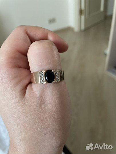 Мужская золотая печатка с бриллиантами и агатом