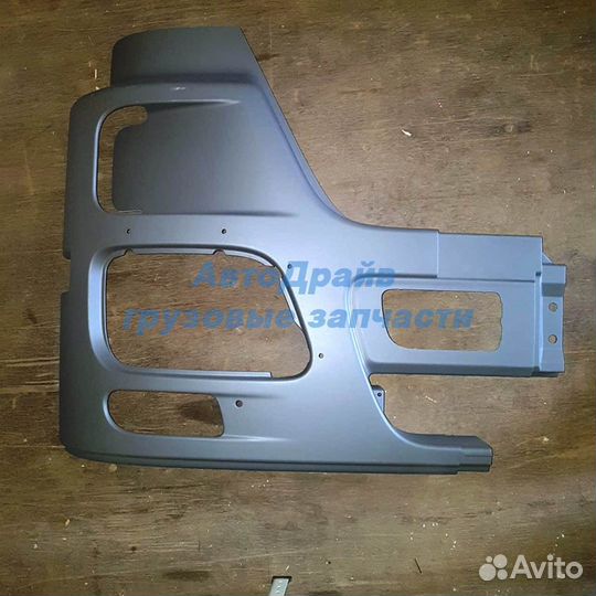 Бампер Mercedes Actros MP3 правый A9438800104