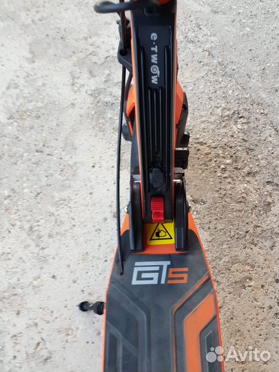 Самокат взрослый электрический бу