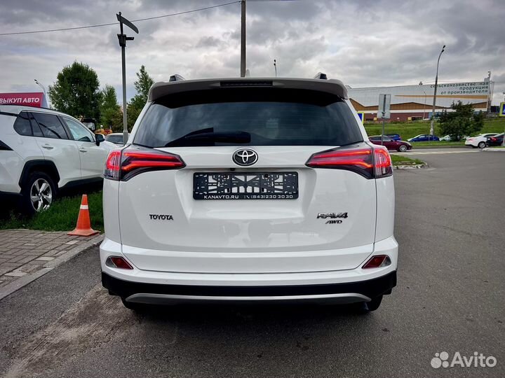 Toyota RAV4 2.5 AT, 2018, 276 000 км