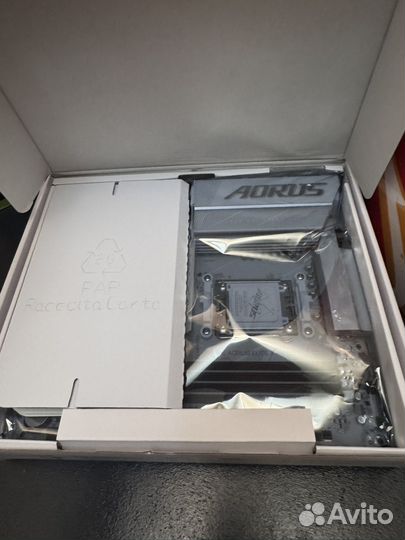 Gigabyte b650e Aorus Elite X AX ICE (Новая, Чек)