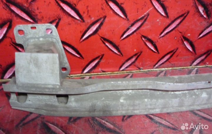 Усилитель заднего бампера Audi Q7 4M