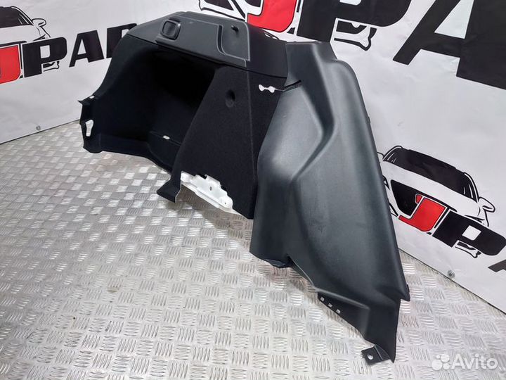 Обшивка багажника Mitsubishi Lancer