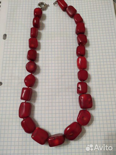 Разные украшения из натуральных камней