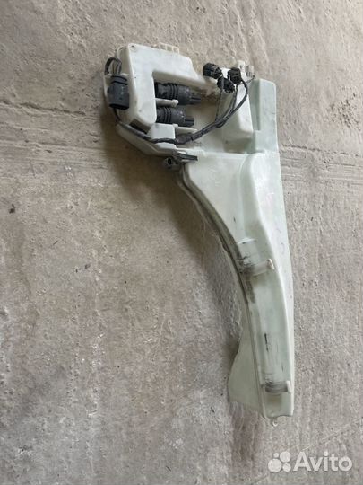 Бачок омывателя лобового стекла BMW E70