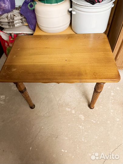 Стол деревянный