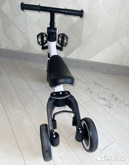 Беговел велосипед 2 в 1