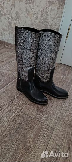 Резиновые сапоги