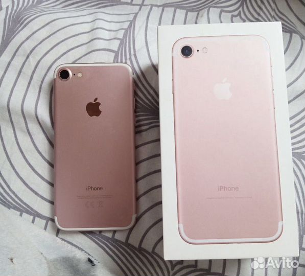 Телефон iPhone 7
