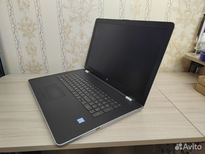 Ноутбук HP 17.3/ i7 3.5gHz/ ssd / ram 12/видео 2гб