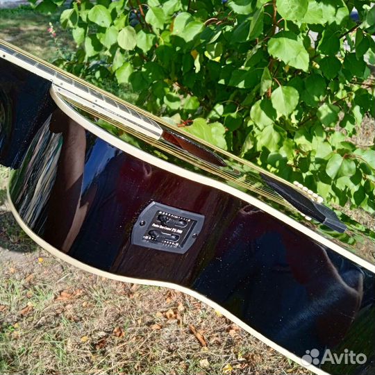 Гитара электроакустическая