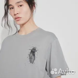 Футболка Uniqlo UT Attack on Titan (Wall Titan), с