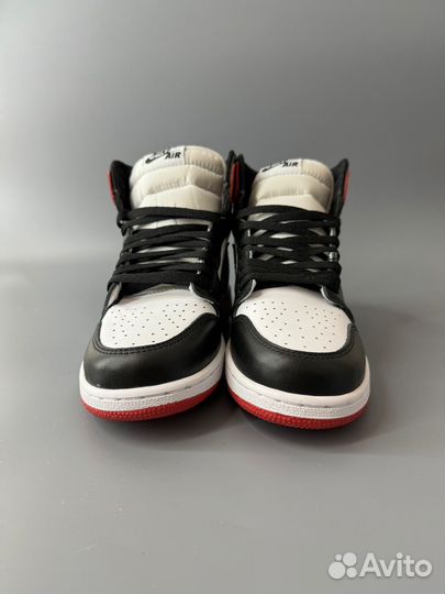 Nike Air Jordan 1 Retro High OG Black Toe