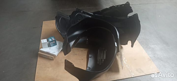 Подкрылки Mitsubishi Pajero Sport 3 MZ353041