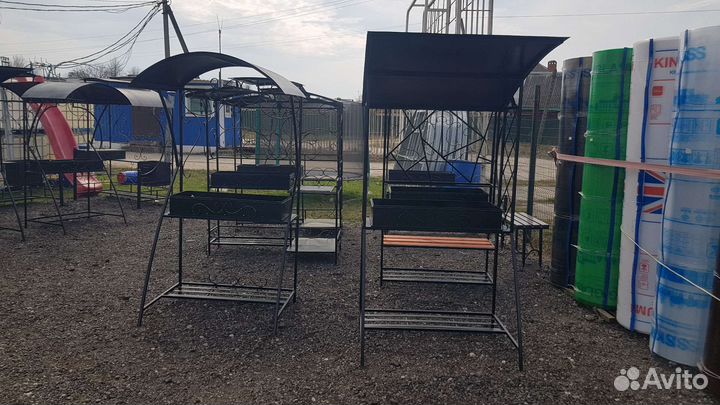 Мангал с крышей